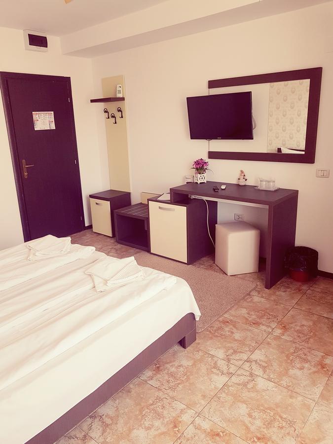 Rosiem House Hotel Techirghiol Ngoại thất bức ảnh